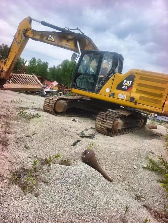 Buy Caterpillar 330B Used Excavator / 1