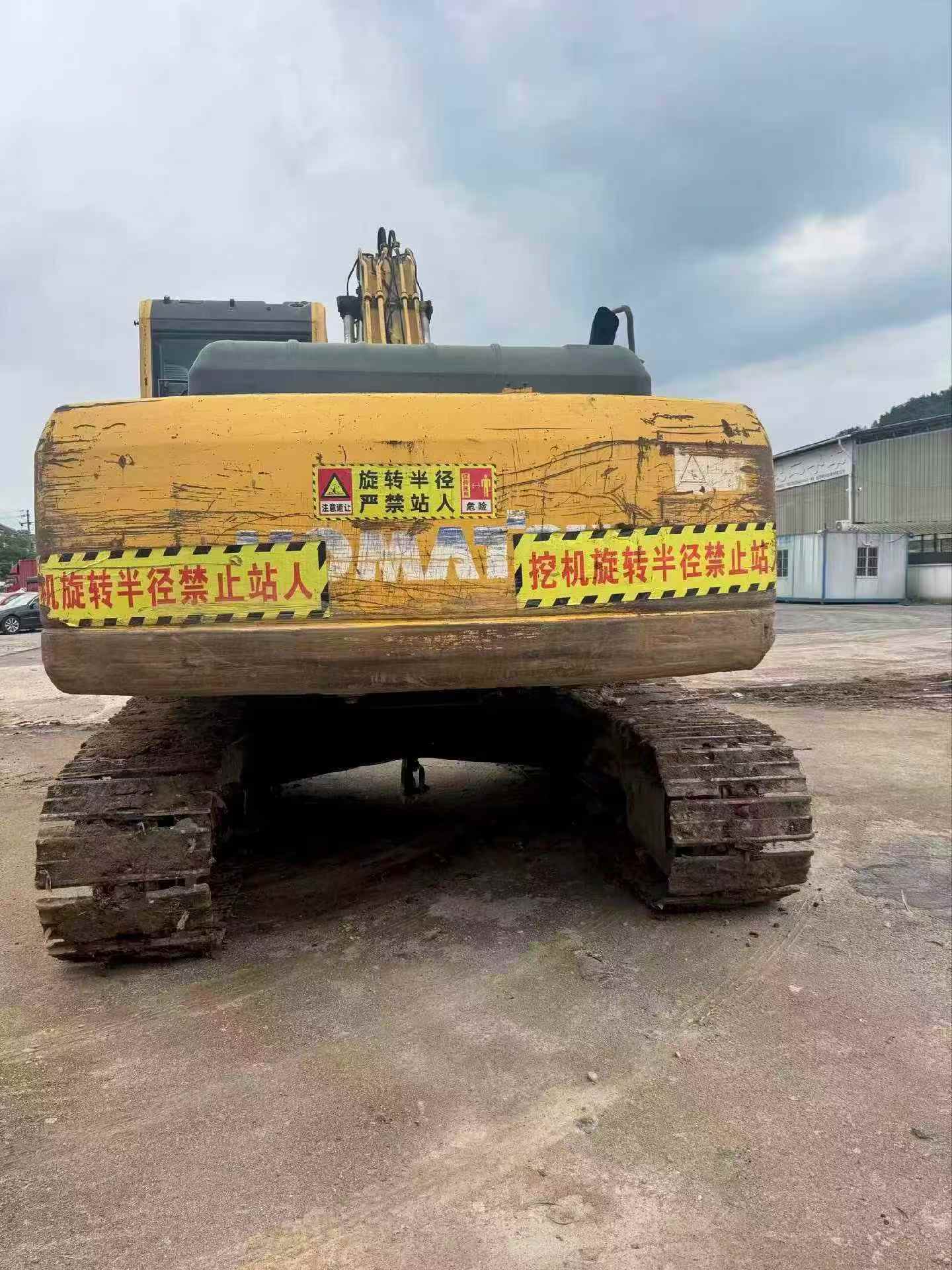 Buy Komatsu PC210LC-8 Used Excavator / 3