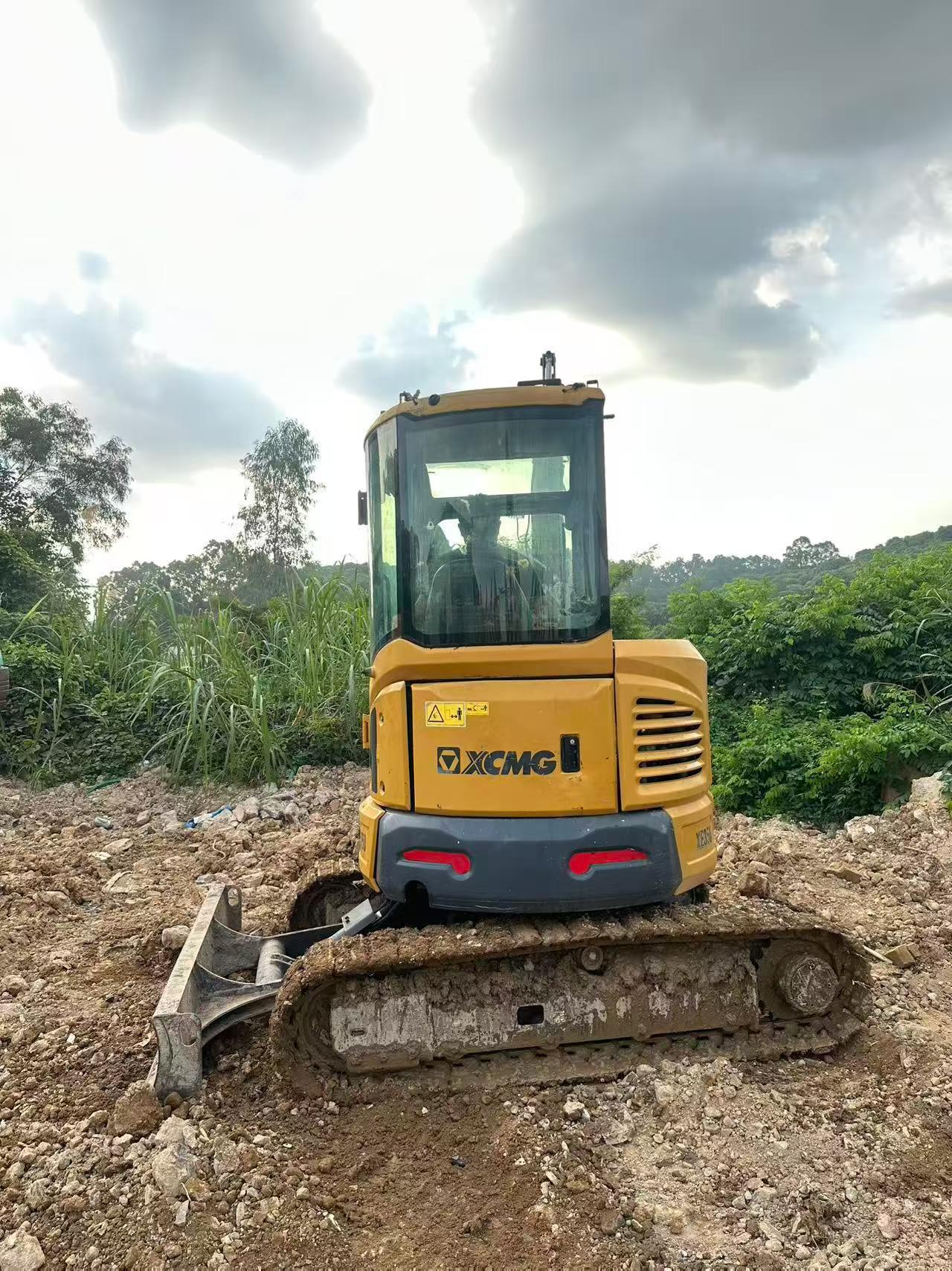 Buy XCMG XE35U Used Excavator / 9