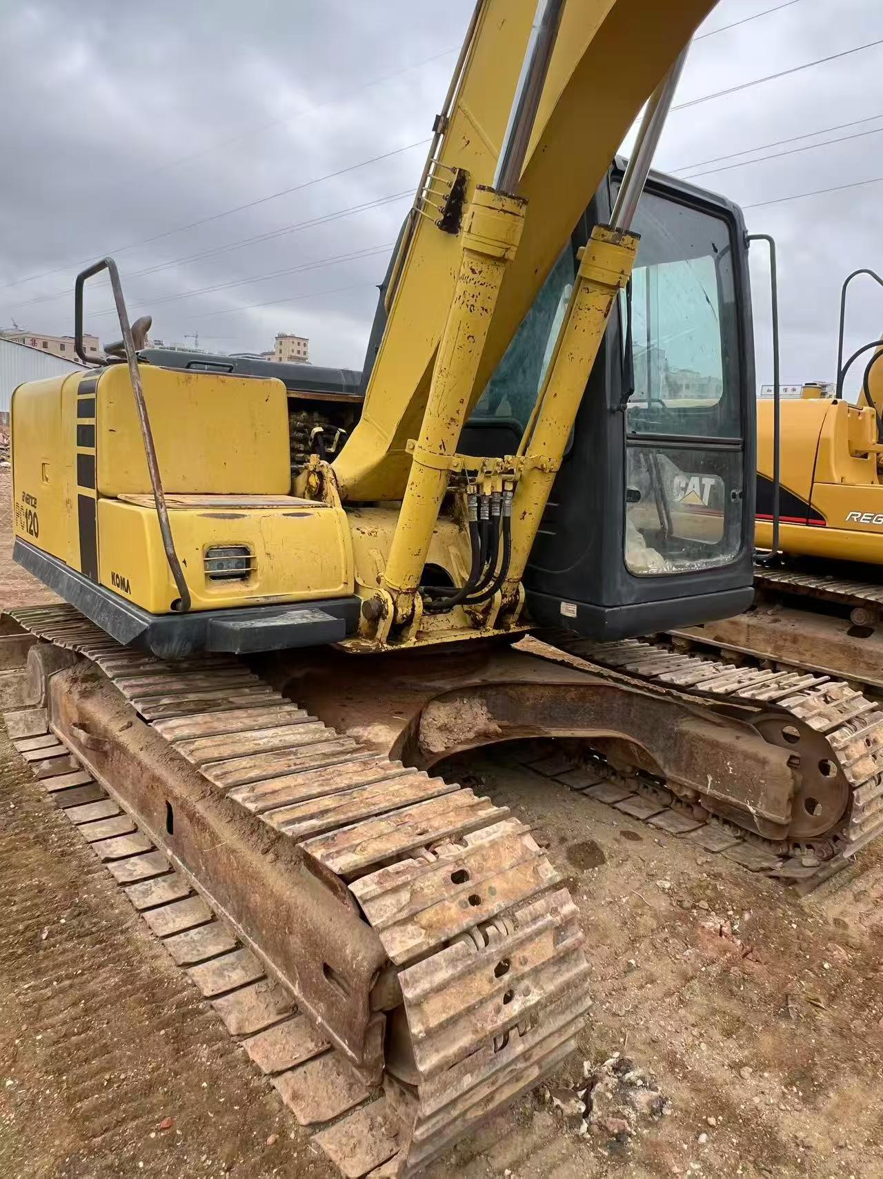Buy Komatsu PC120-6 Used Excavator / 2