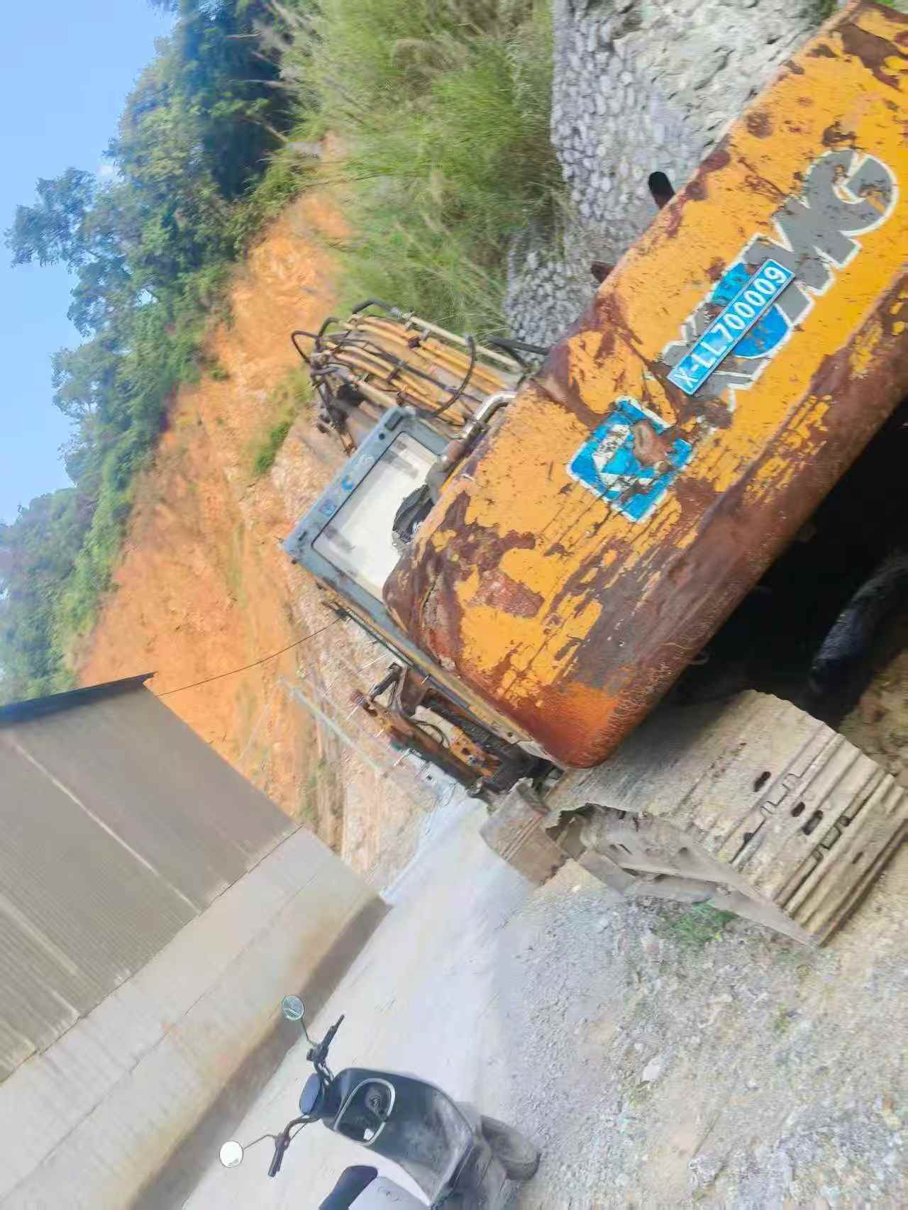 شراء حفارة XCMG XE260C مستعملة / 2