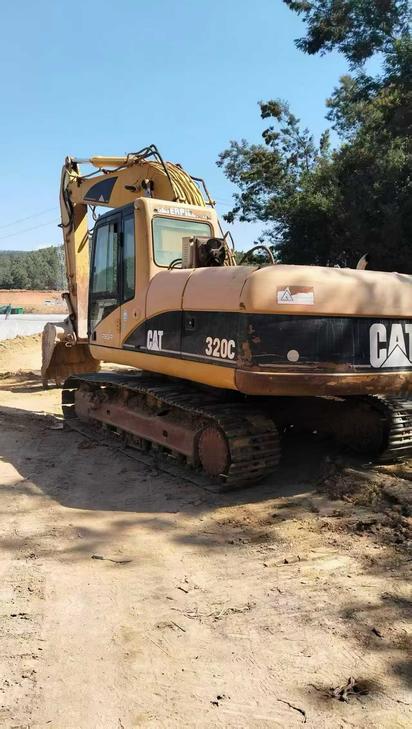 Buy Caterpillar 320C Used Excavator / 1