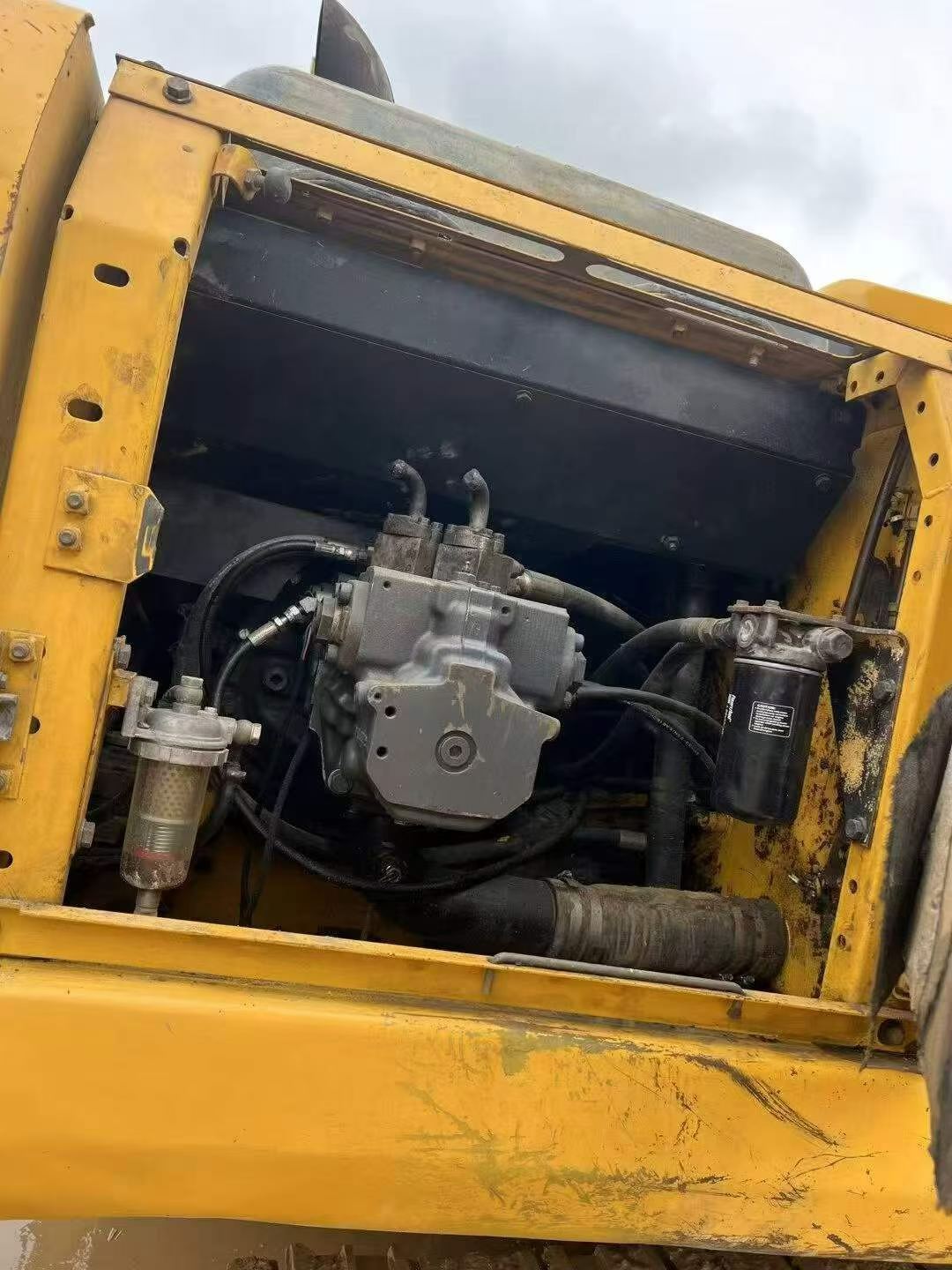 Buy Komatsu PC200-7 Used Excavator / 7