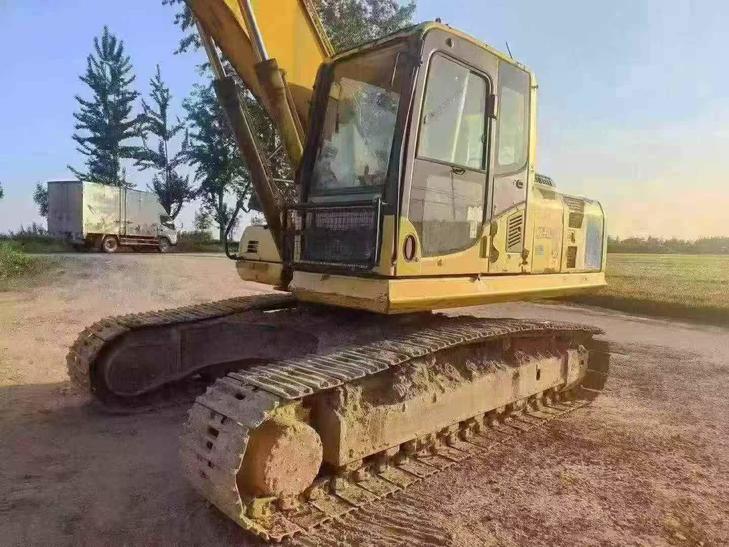 Buy Komatsu PC210 Used Excavator / 1