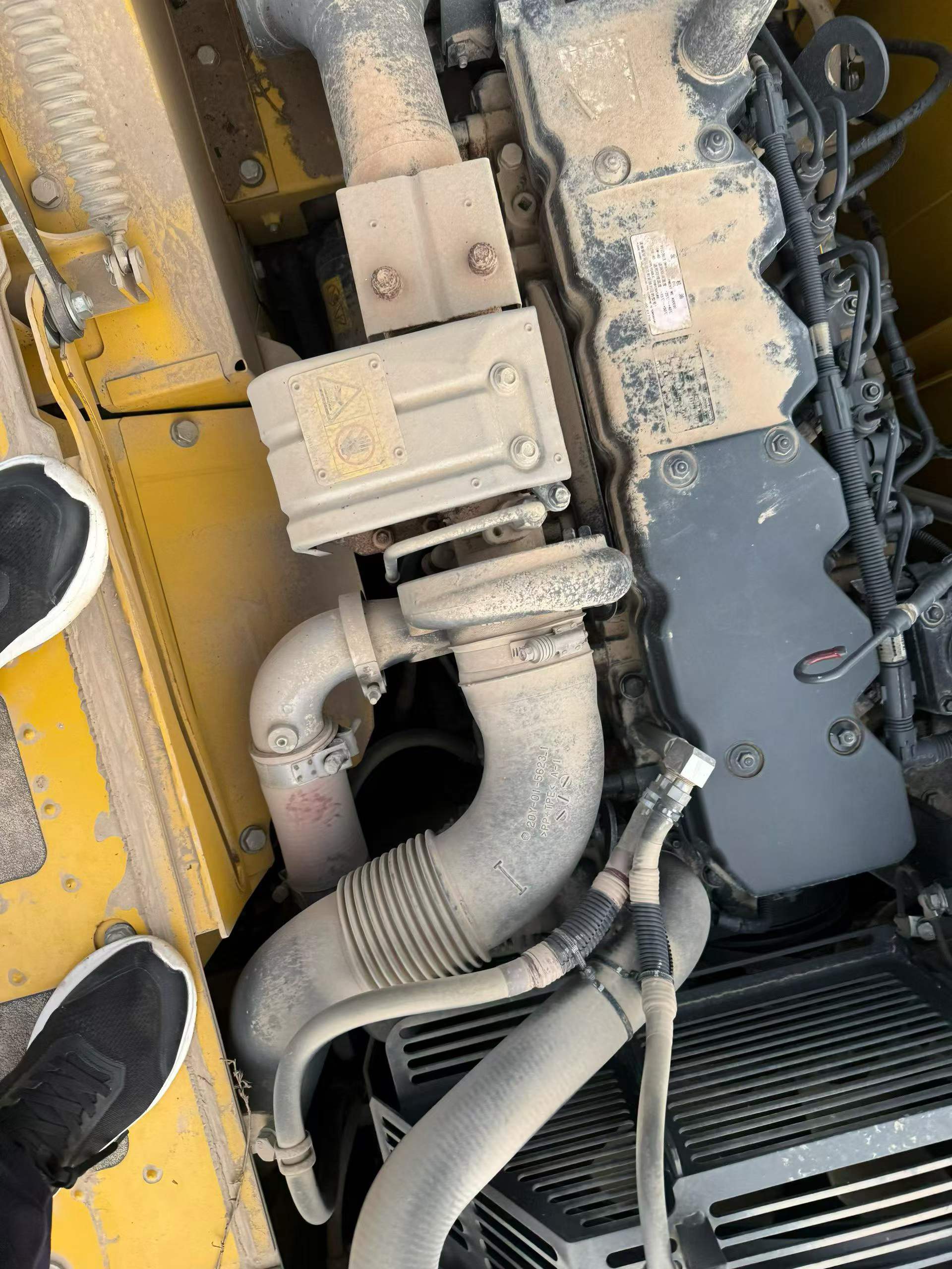 Buy Komatsu HB215LC-1 Used Excavator / 3 Buy Komatsu HB215LC-1 Used Excavator / 3