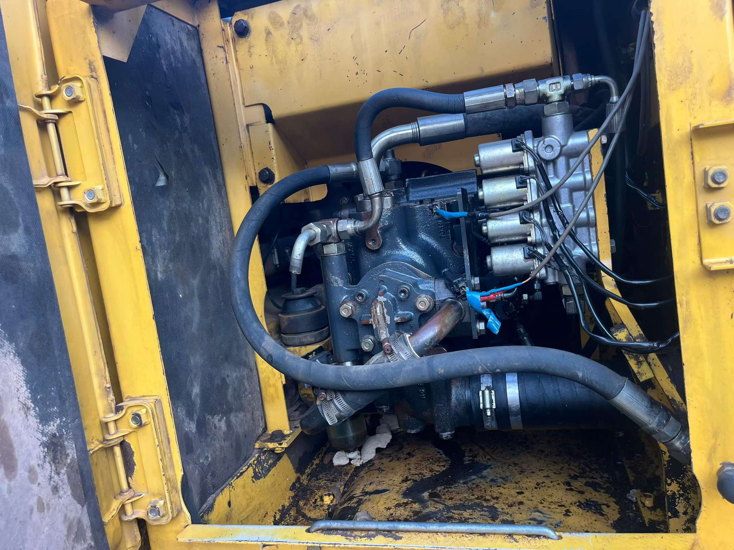 Buy Komatsu PC120-6E Used Excavator / 3
