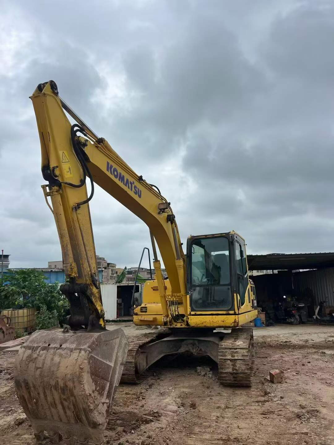 Buy Komatsu PC130-8 Used Excavator / 2