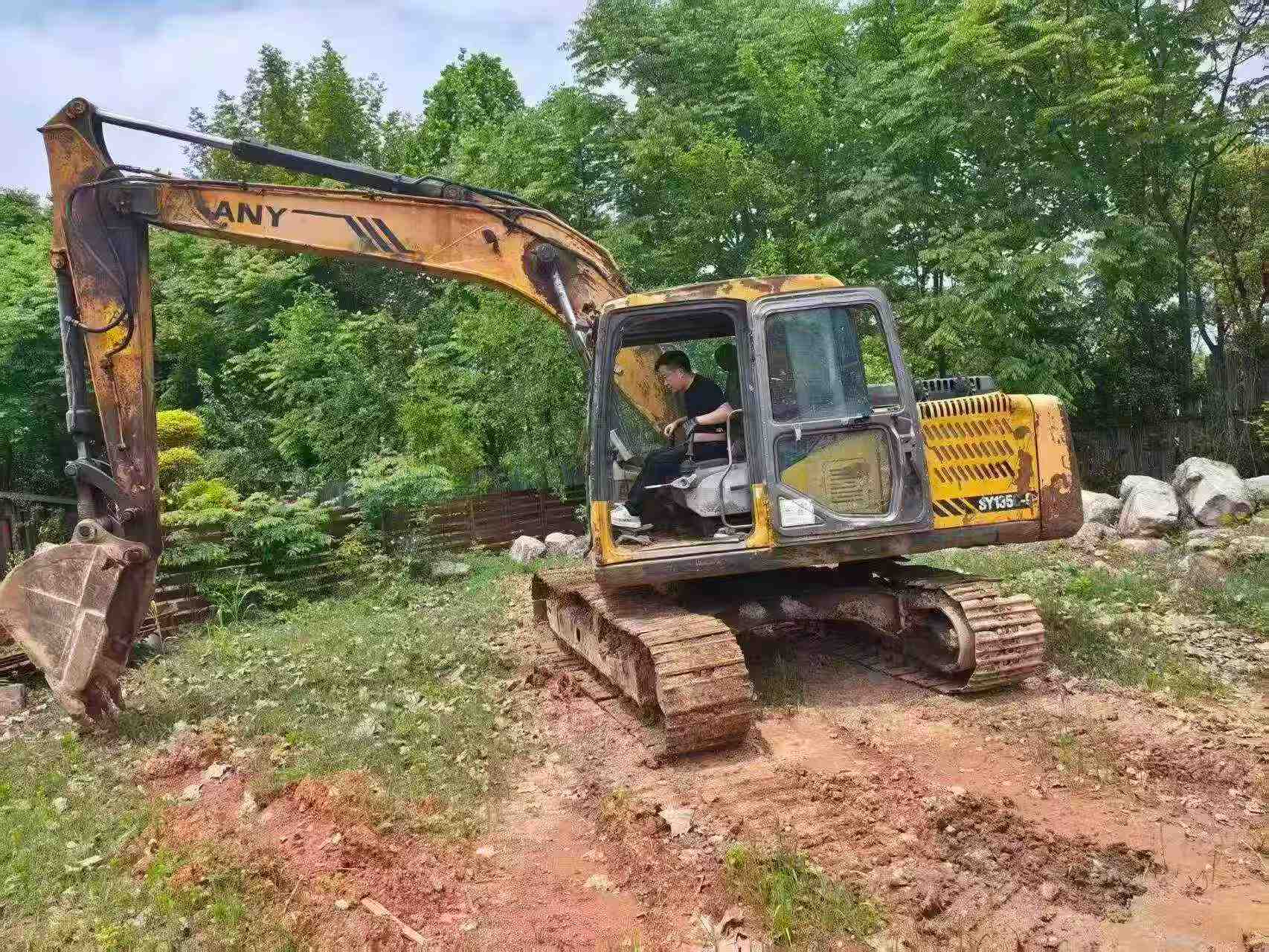 Buy Sany SY135 Used Excavator / 2