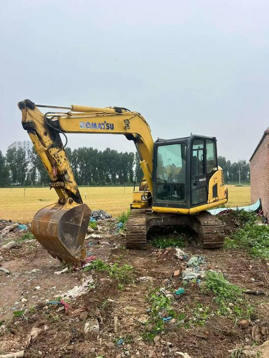 Buy Komatsu PC60 Used Excavator / 1