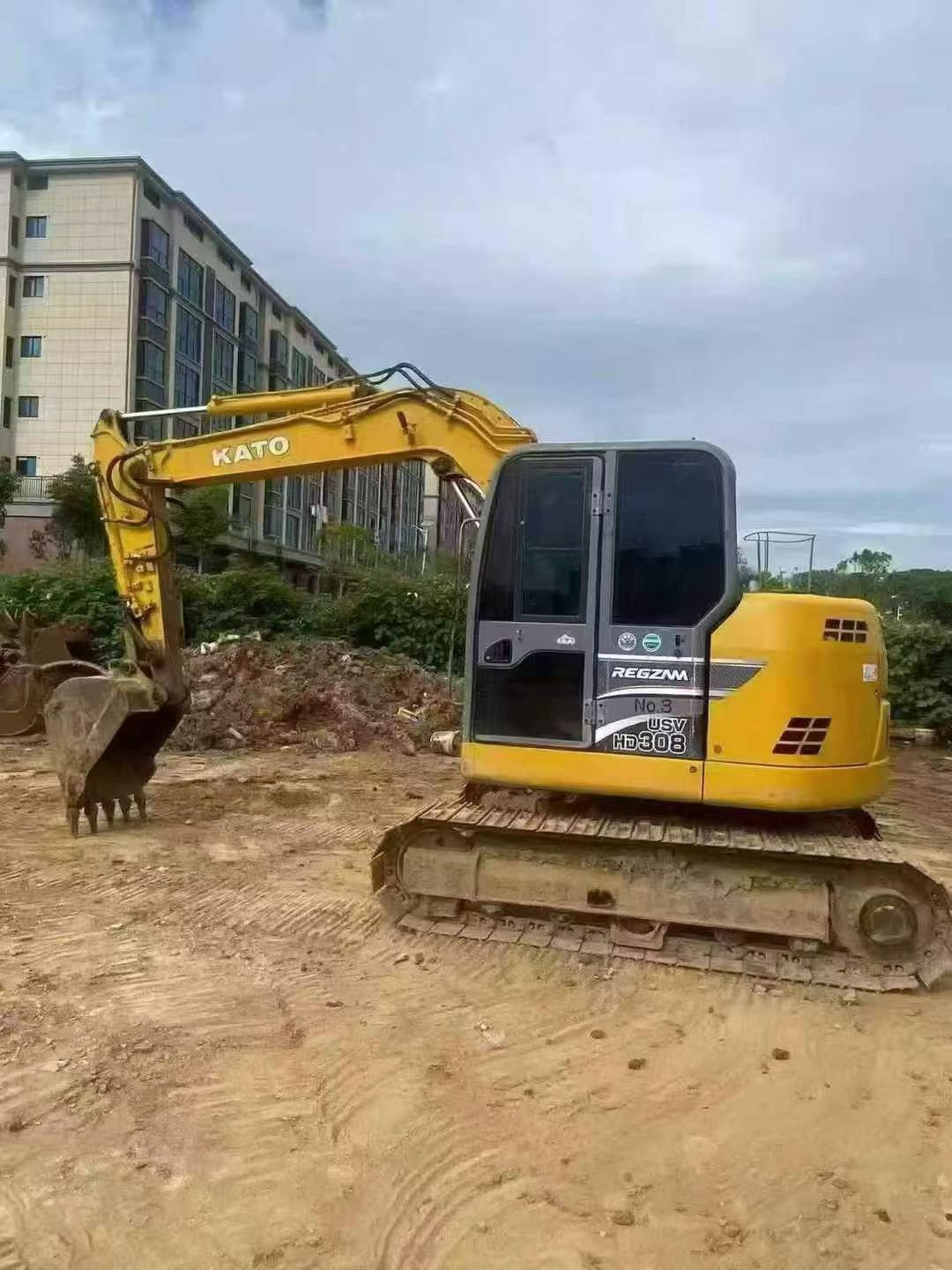 Buy Kato HD308R Used Excavator / 4
