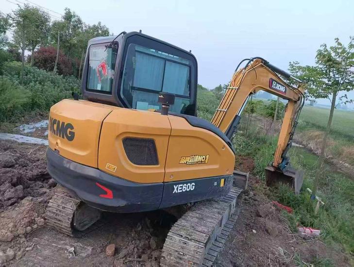 Buy XCMG XE60 Used Excavator / 1