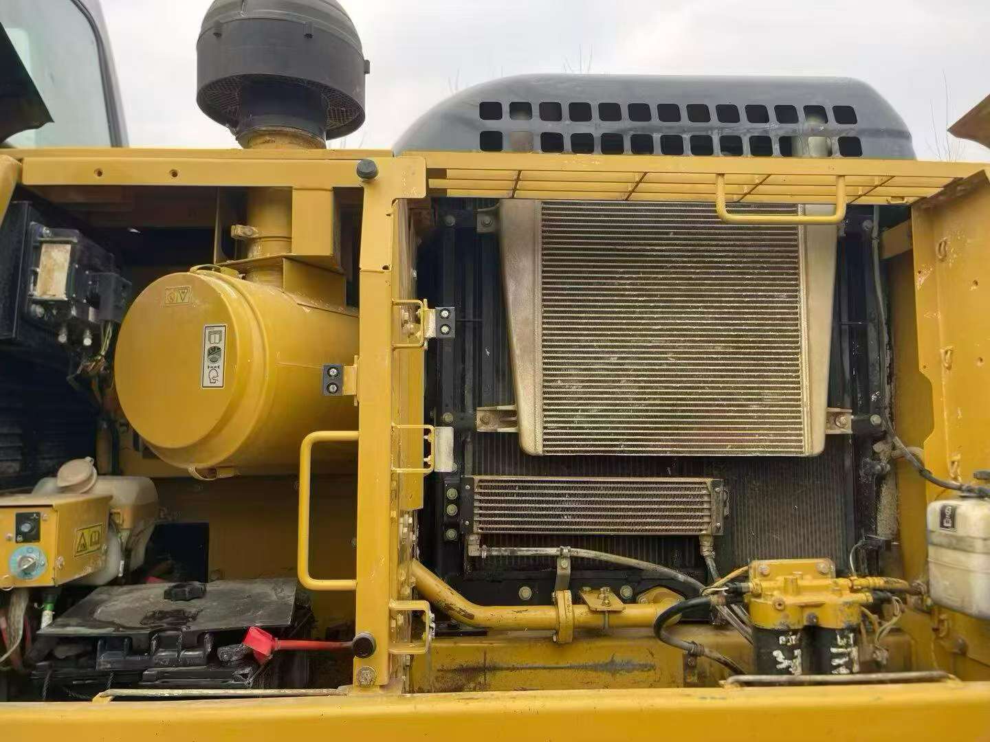 Buy Caterpillar 326DL Used Excavator / 8