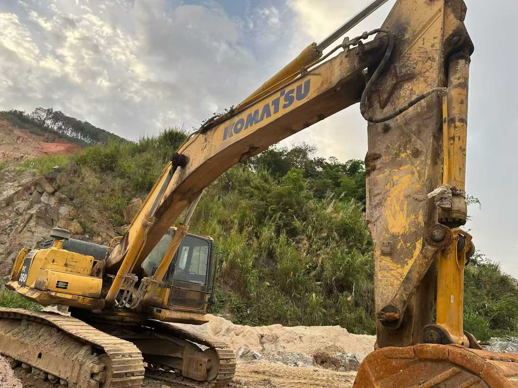 Buy Komatsu PC360-7 Used Excavator / 2 Buy Komatsu PC360-7 Used Excavator / 2