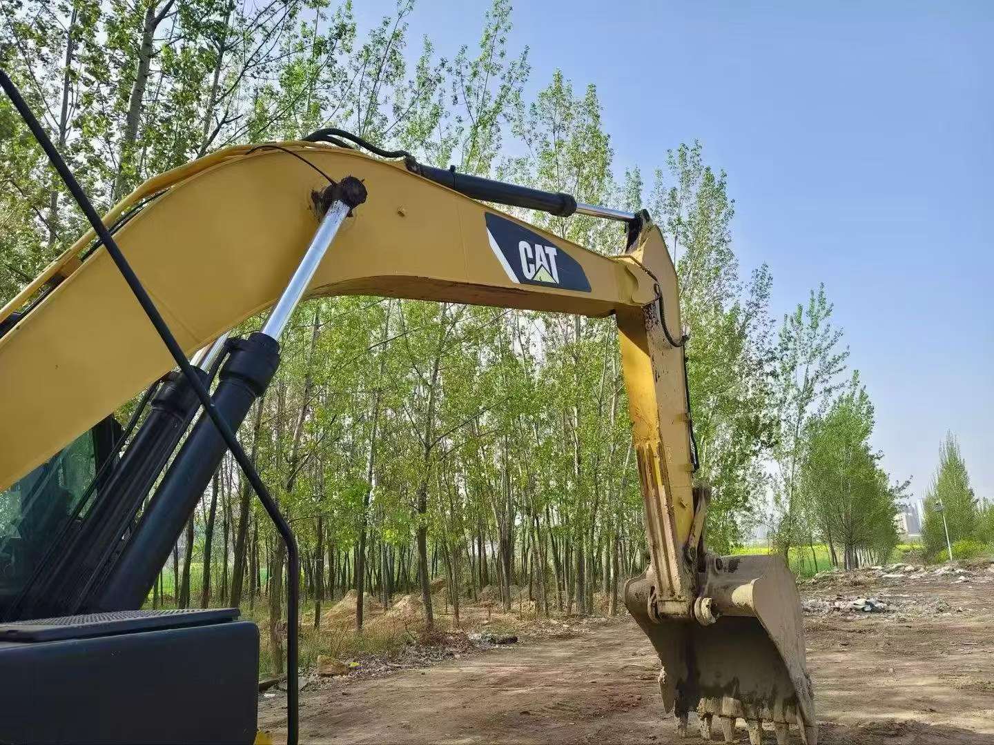 Buy Caterpillar 326DL Used Excavator / 4