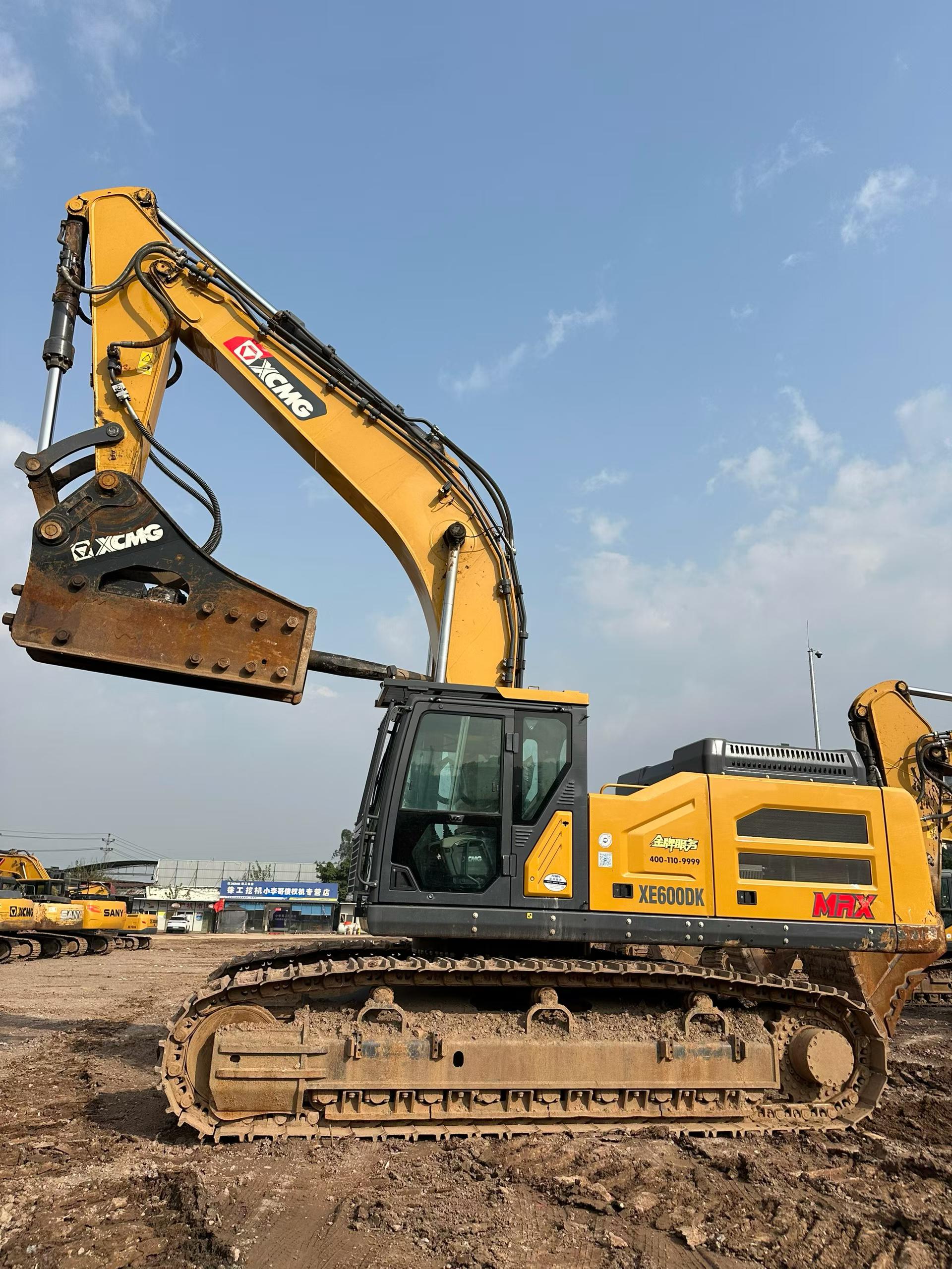 Buy XCMG XE600DK Used Excavator / 5