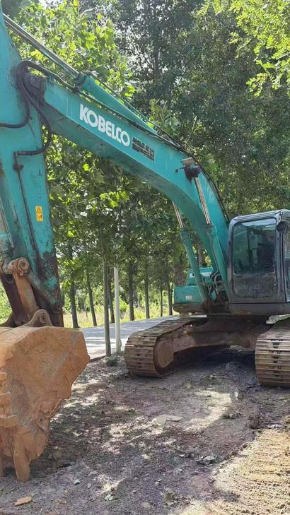 Buy Kobelco SK210 Used Excavator / 1