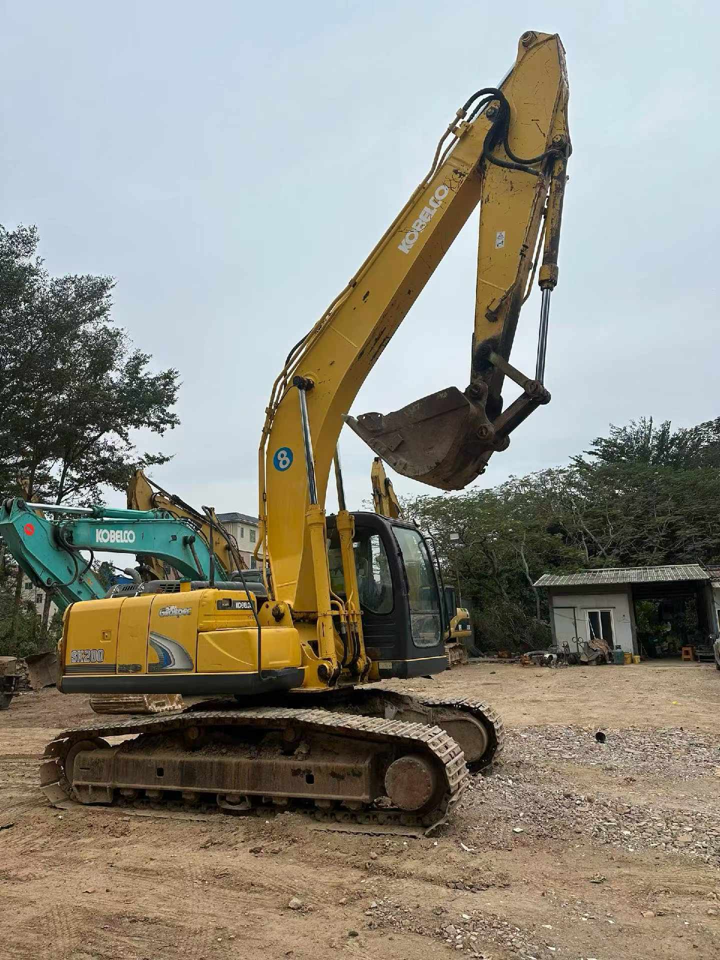 Buy Kobelco SK200 Used Excavator / 2