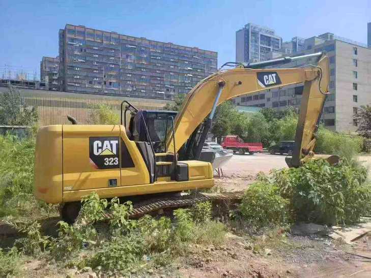 Buy Caterpillar 323 Used Excavator / 1