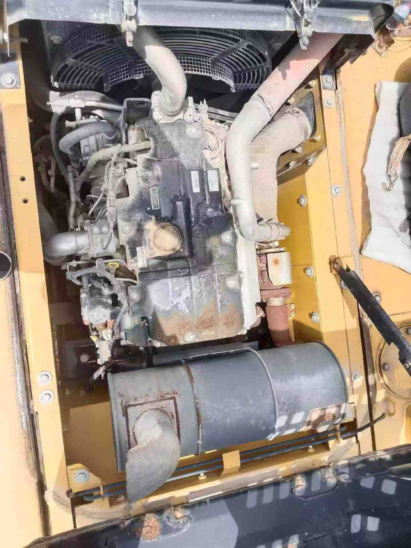 شراء حفارة Sany SY215C-10 مستعملة / 3