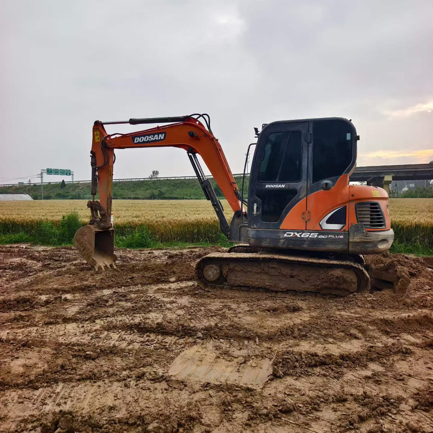 Buy Doosan DX65-9C PLUS Used Excavator / 2