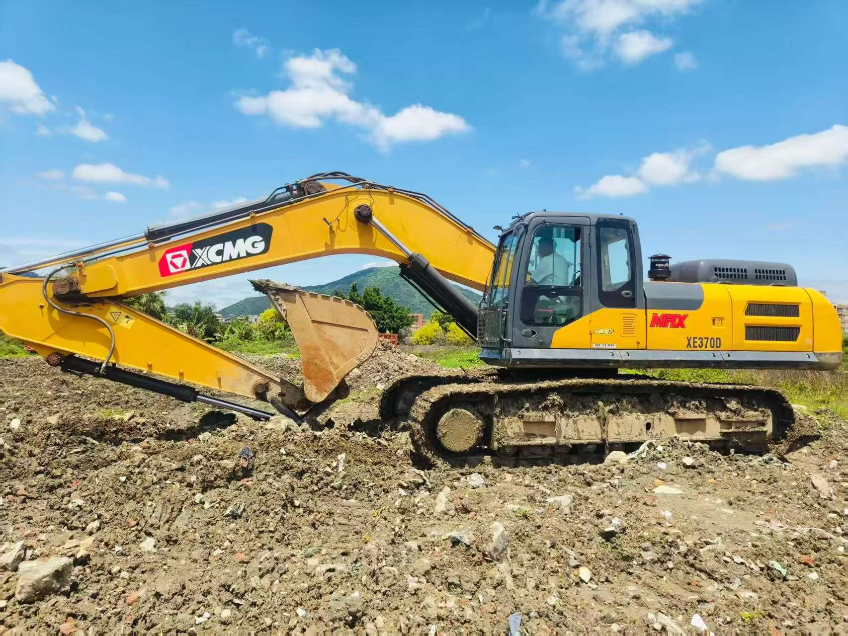 Buy XCMG XE370 Used Excavator / 6