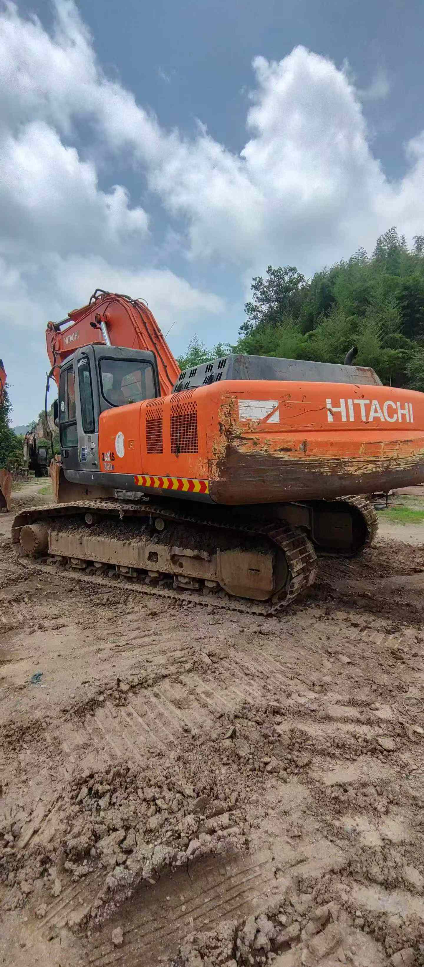 Buy Hitachi ZX330-3G Used Excavator / 2