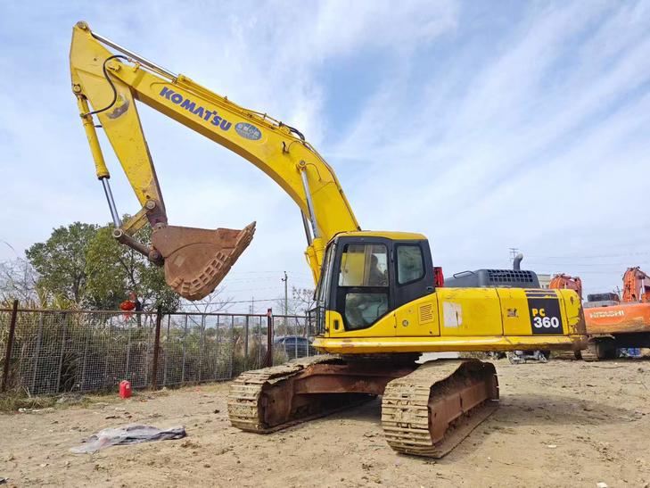 Buy Komatsu PC360-7 Used Excavator / 1