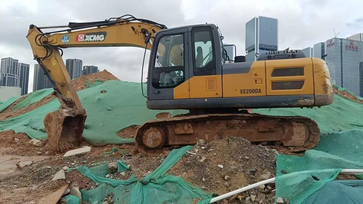 Buy XCMG XE200 Used Excavator / 1