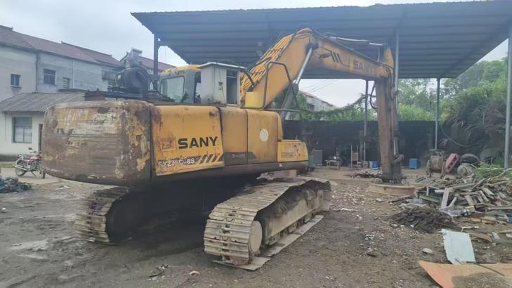 Buy Sany SY215C-8 Used Excavator / 1