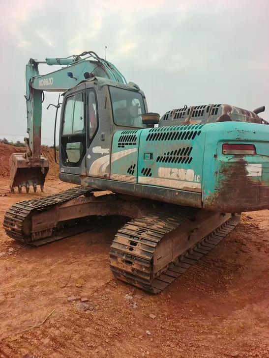 Buy Kobelco SK260 Used Excavator / 1
