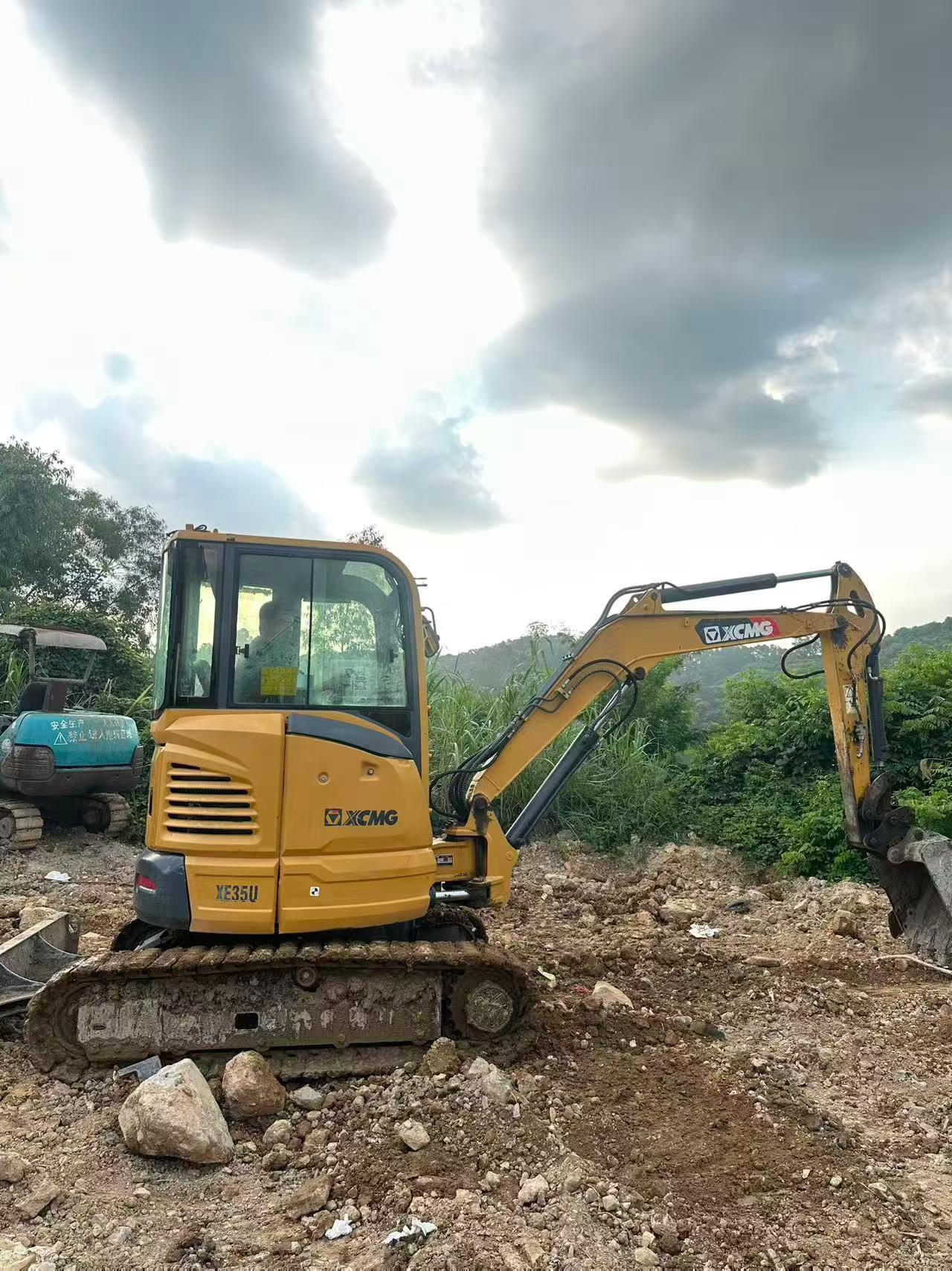 Buy XCMG XE35U Used Excavator / 4