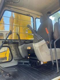 Buy Kato 820-3SP Used Excavator / 4 Buy Kato 820-3SP Used Excavator / 4