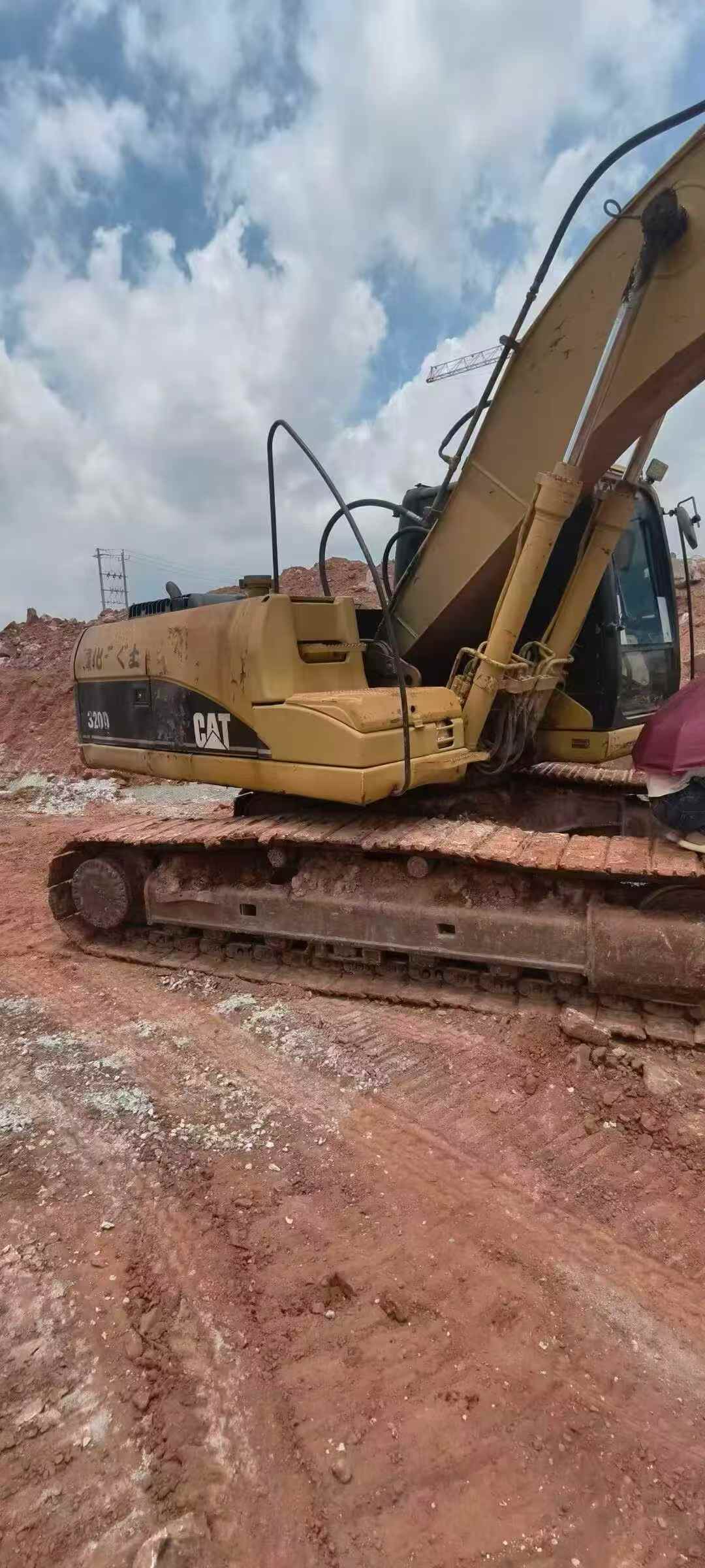 Buy Caterpillar 320D Used Excavator / 4