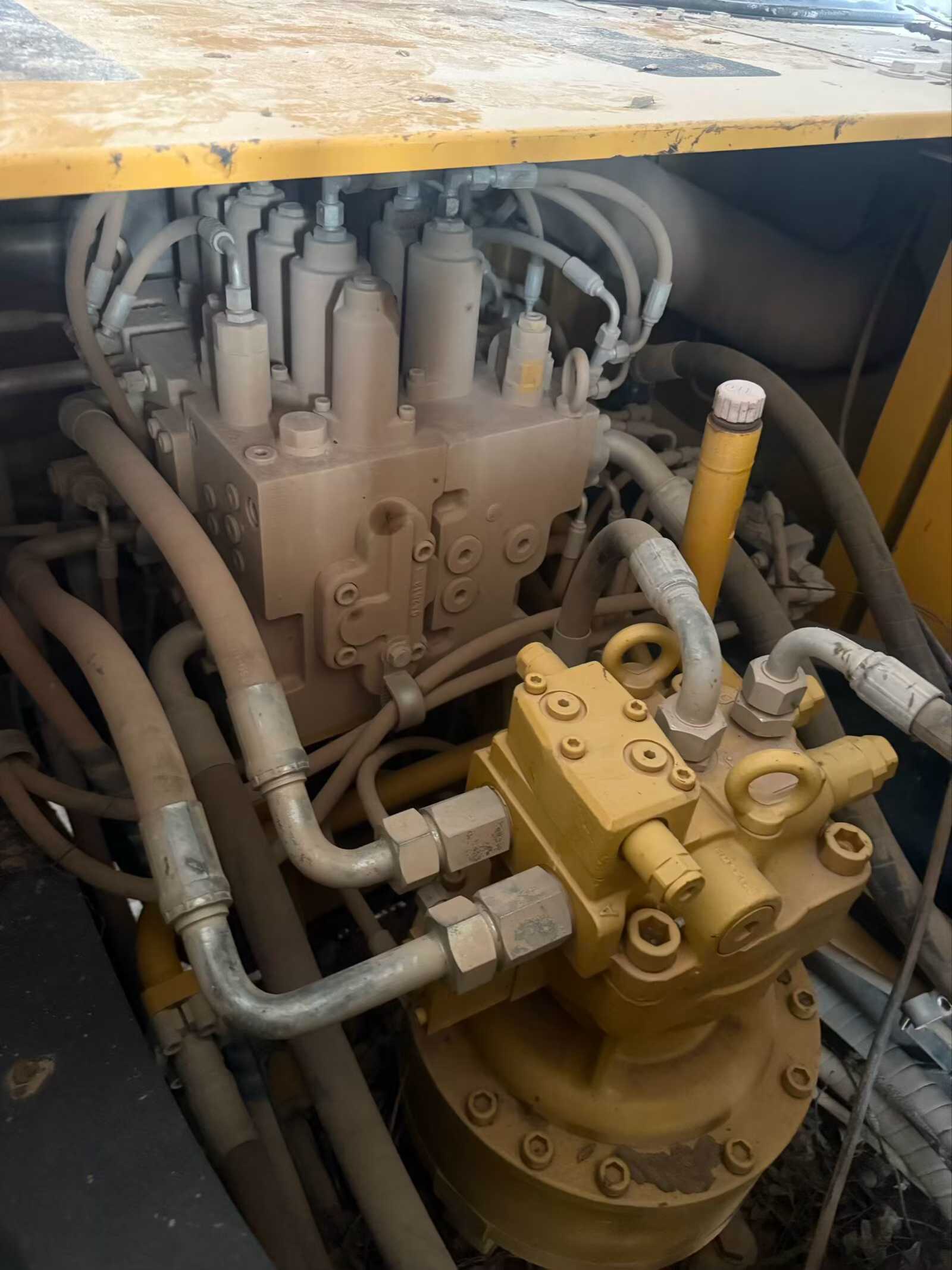 Buy Sany SY200C Used Excavator / 6