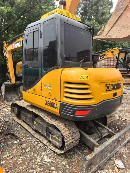 Buy XCMG XE60 Used Excavator / 1