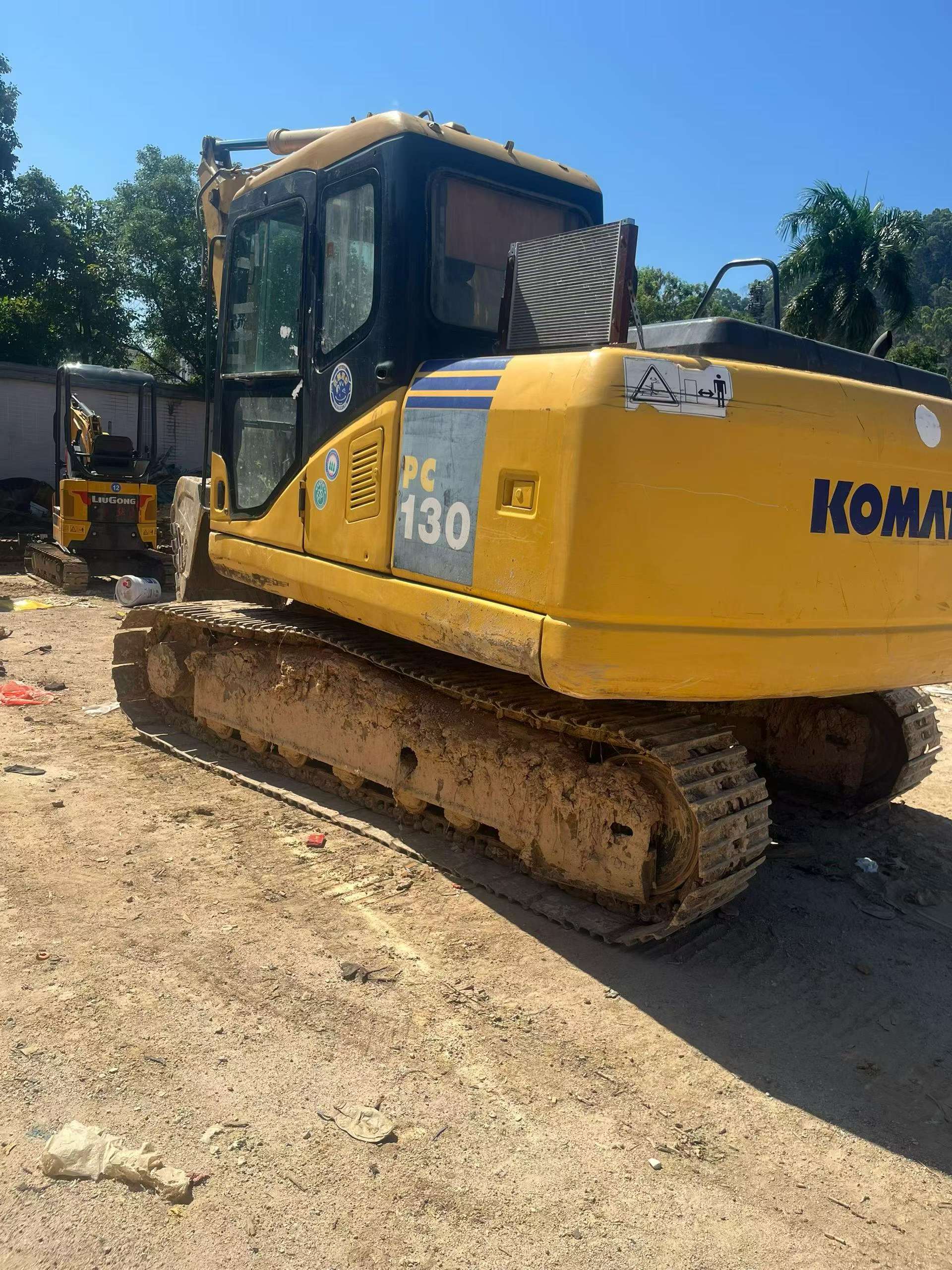 Buy Komatsu PC130-7 Used Excavator / 4