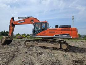 Buy Doosan DX380 Used Excavator / 5 Buy Doosan DX380 Used Excavator / 5
