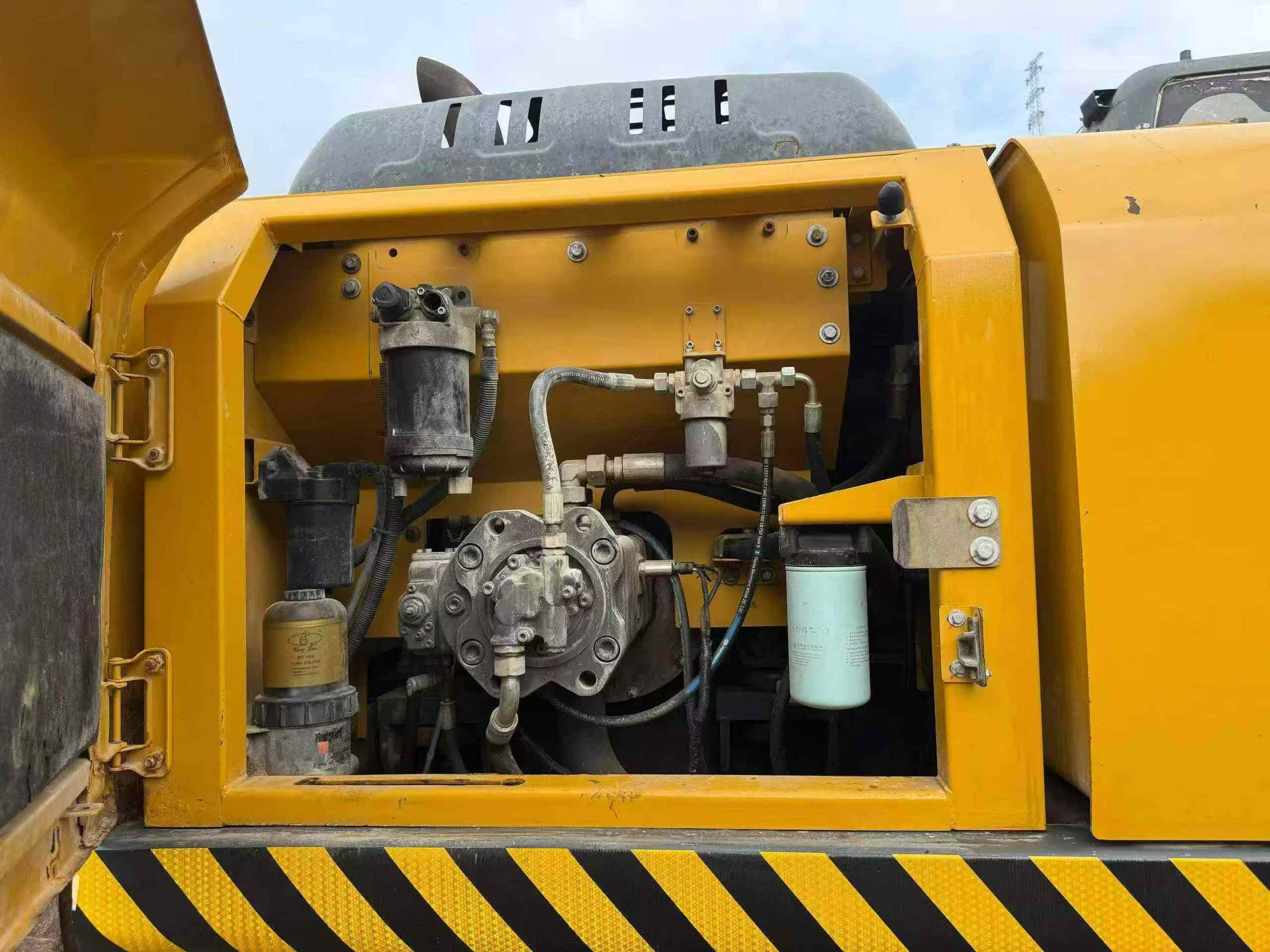 Buy XCMG XE200 Used Excavator / 6 Buy XCMG XE200 Used Excavator / 6