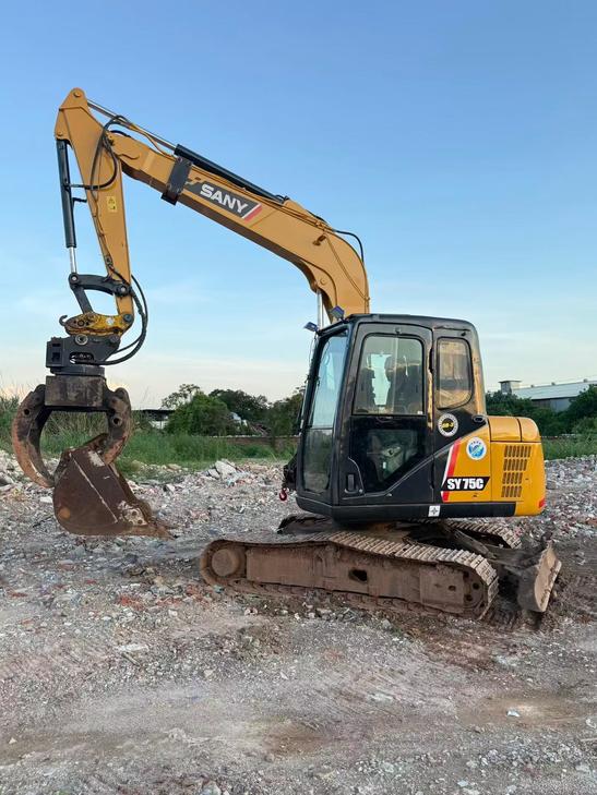 Buy Sany SY65C Used Excavator / 1