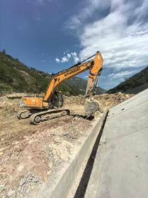 Buy Hyundai R225-7 Used Excavator / 3 Buy Hyundai R225-7 Used Excavator / 3