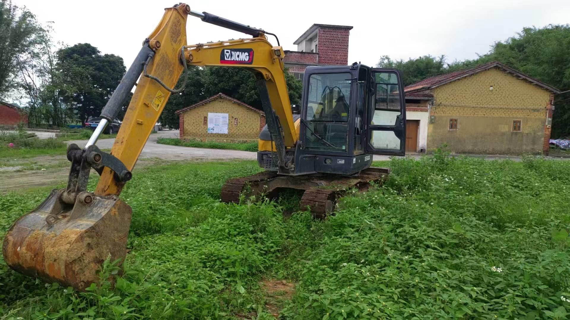 Buy XCMG XE60 Used Excavator / 3
