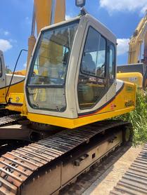Buy Kato 820-3SP Used Excavator / 2 Buy Kato 820-3SP Used Excavator / 2