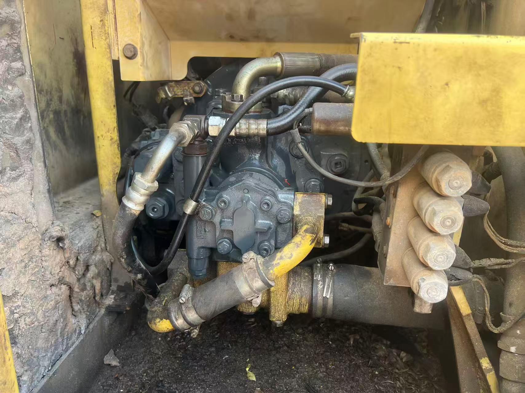 Buy Komatsu PC120-6 Used Excavator / 8