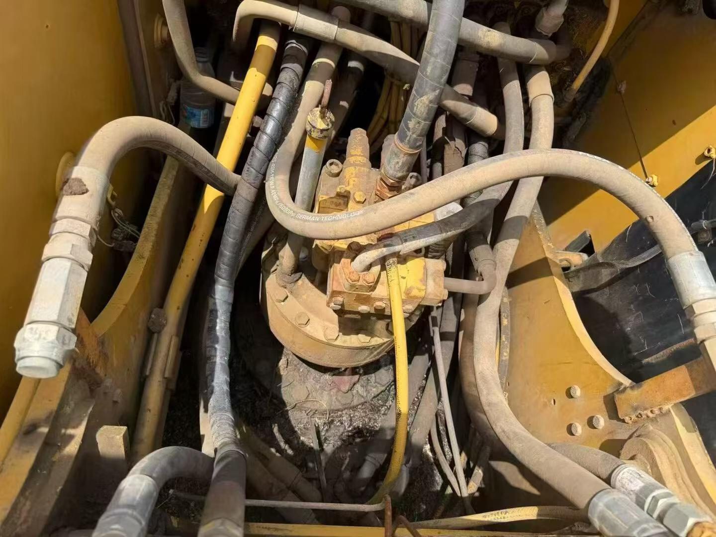 Buy Caterpillar 323 Used Excavator / 8 Buy Caterpillar 323 Used Excavator / 8