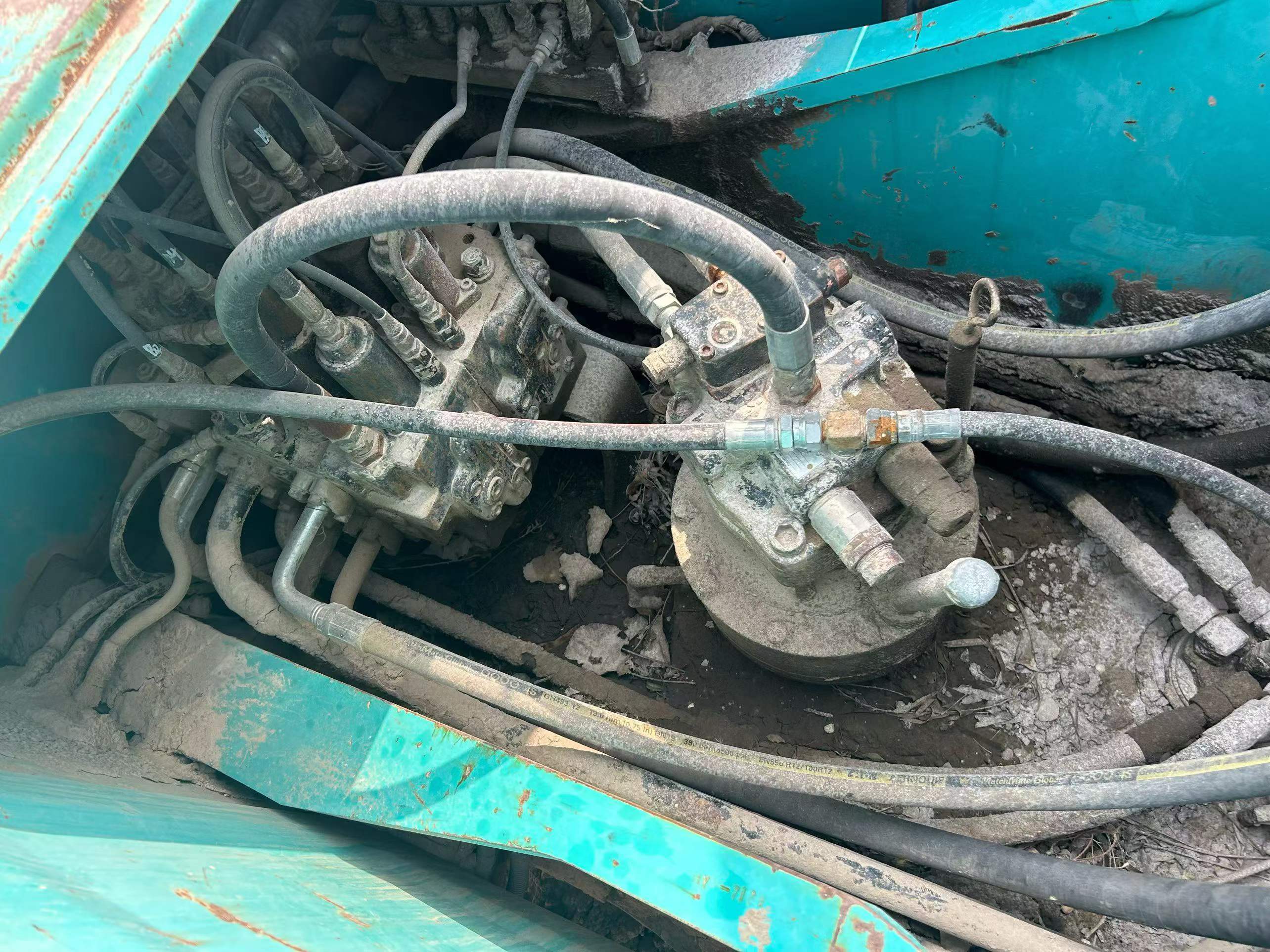 Buy Kobelco SK200-8 Used Excavator / 8