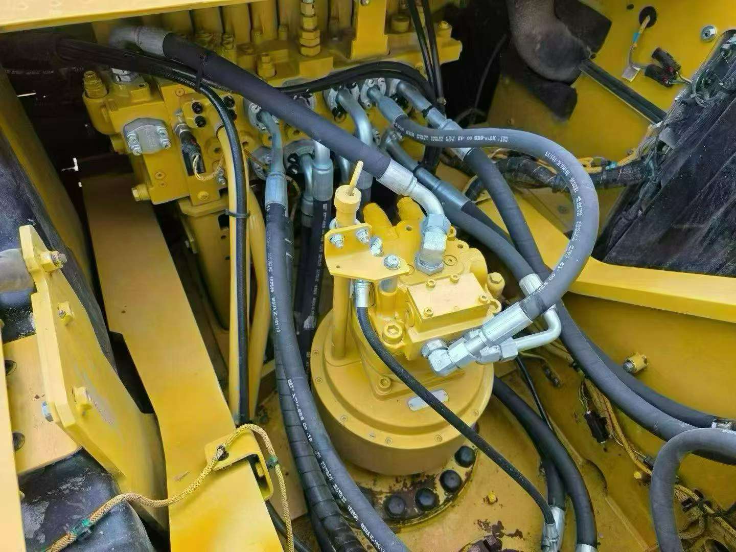 Buy Caterpillar 330B Used Excavator / 7