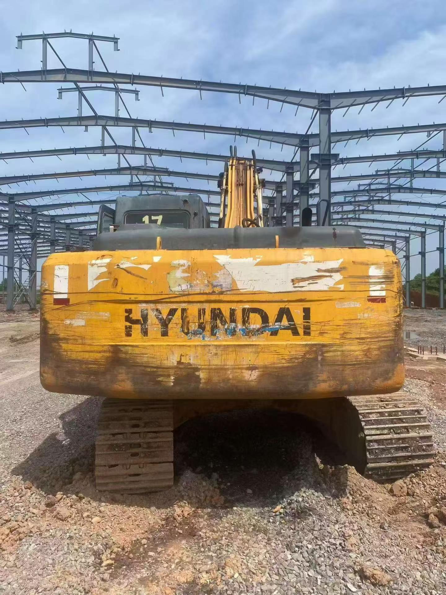 Buy Hyundai R215-7 Used Excavator / 1