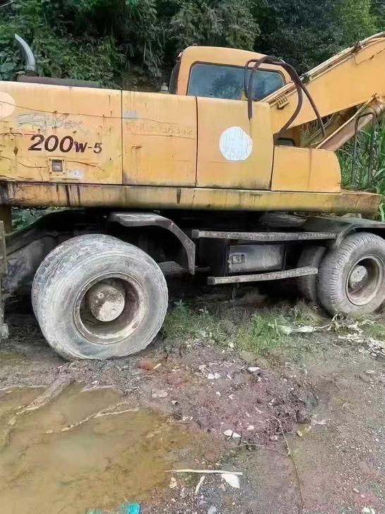 Buy Hyundai R200-5 Used Excavator / 1