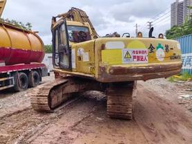 Buy Komatsu PC210-6 Used Excavator / 2 Buy Komatsu PC210-6 Used Excavator / 2