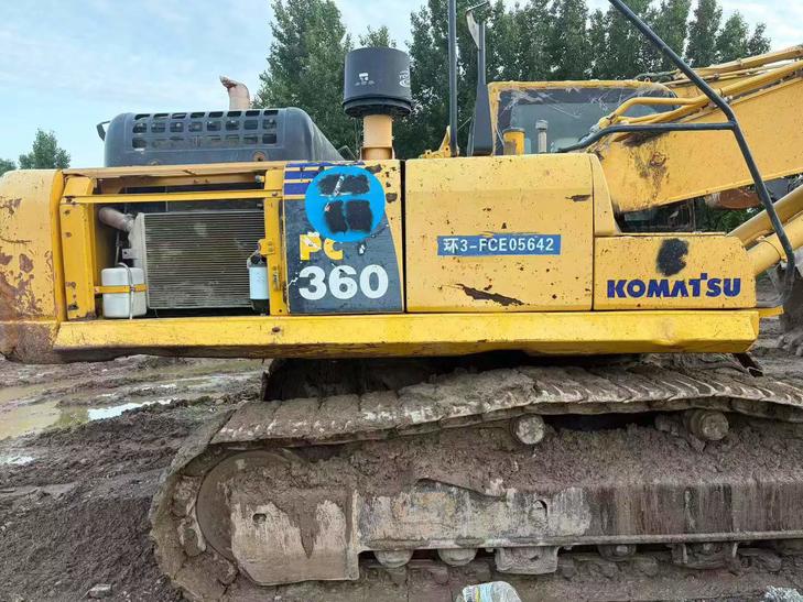 Buy Komatsu PC360-7 Used Excavator / 1